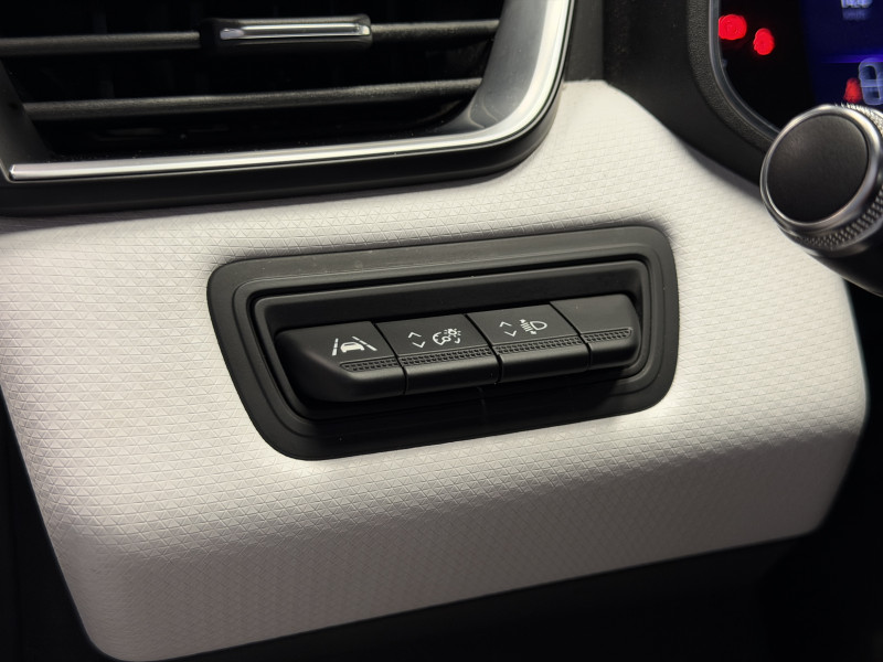Renault CLIO V Intens — photo 19