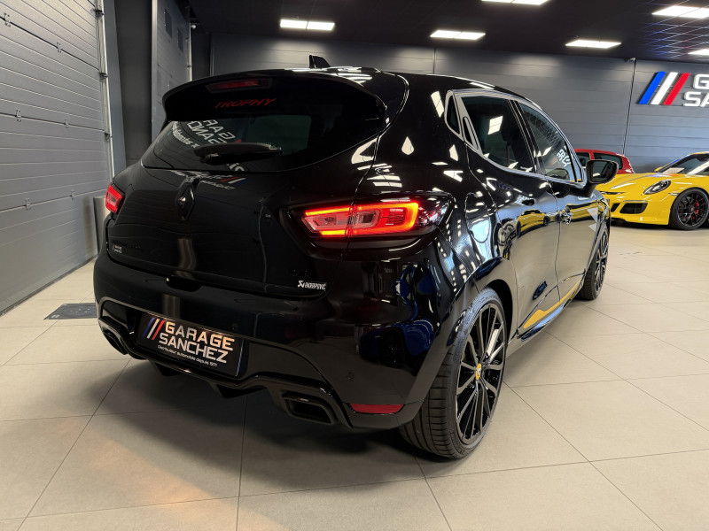 Renault CLIO IV RS18 — photo 3