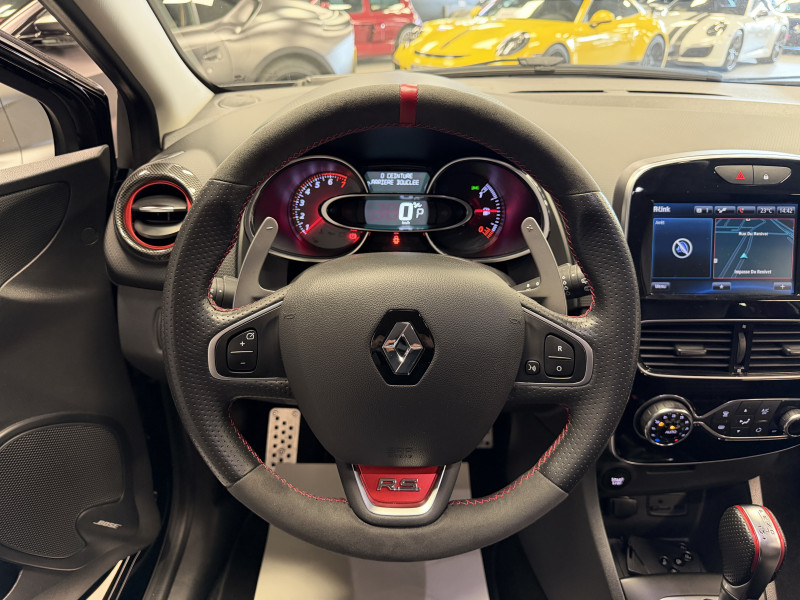 Renault CLIO IV RS18 — photo 18