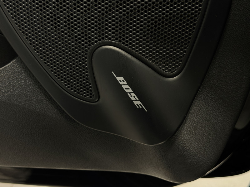 Renault CLIO IV RS18 — photo 20